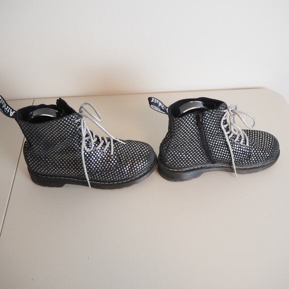 Dr. Martens‎ Kids 1460 Junior Lace Up Boots Black Cosmic Stars Size 3 Air Wair - Picture 3 of 11